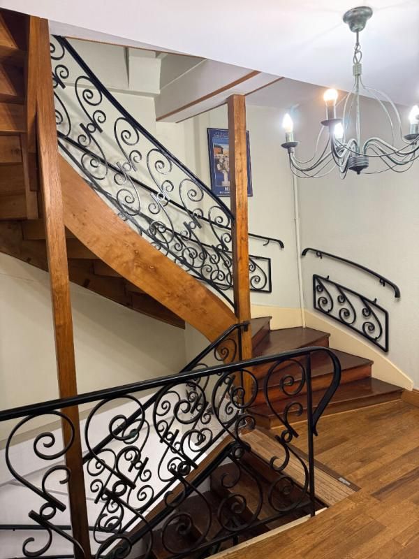 BOURBON-L'ARCHAMBAULT Immeuble Bourbon L Archambault 10 pièce(s) 1