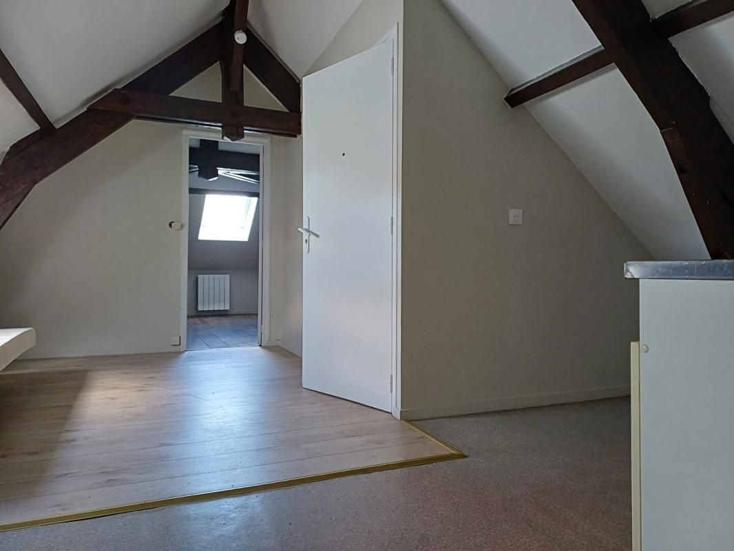 NOYON APPARTEMENT T2 4