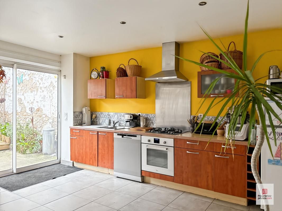 MORANNES Maison Morannes 6 pièce(s) 142.8 m2 3