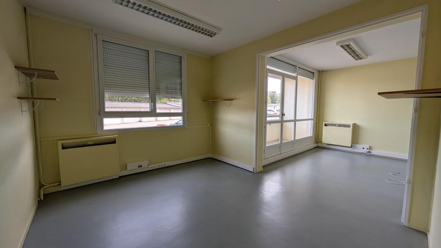 LIMOGES OUEST prox CHU - APT T2 Limoges prox CHU - 58 m² AVEC CAVE ET PARKING