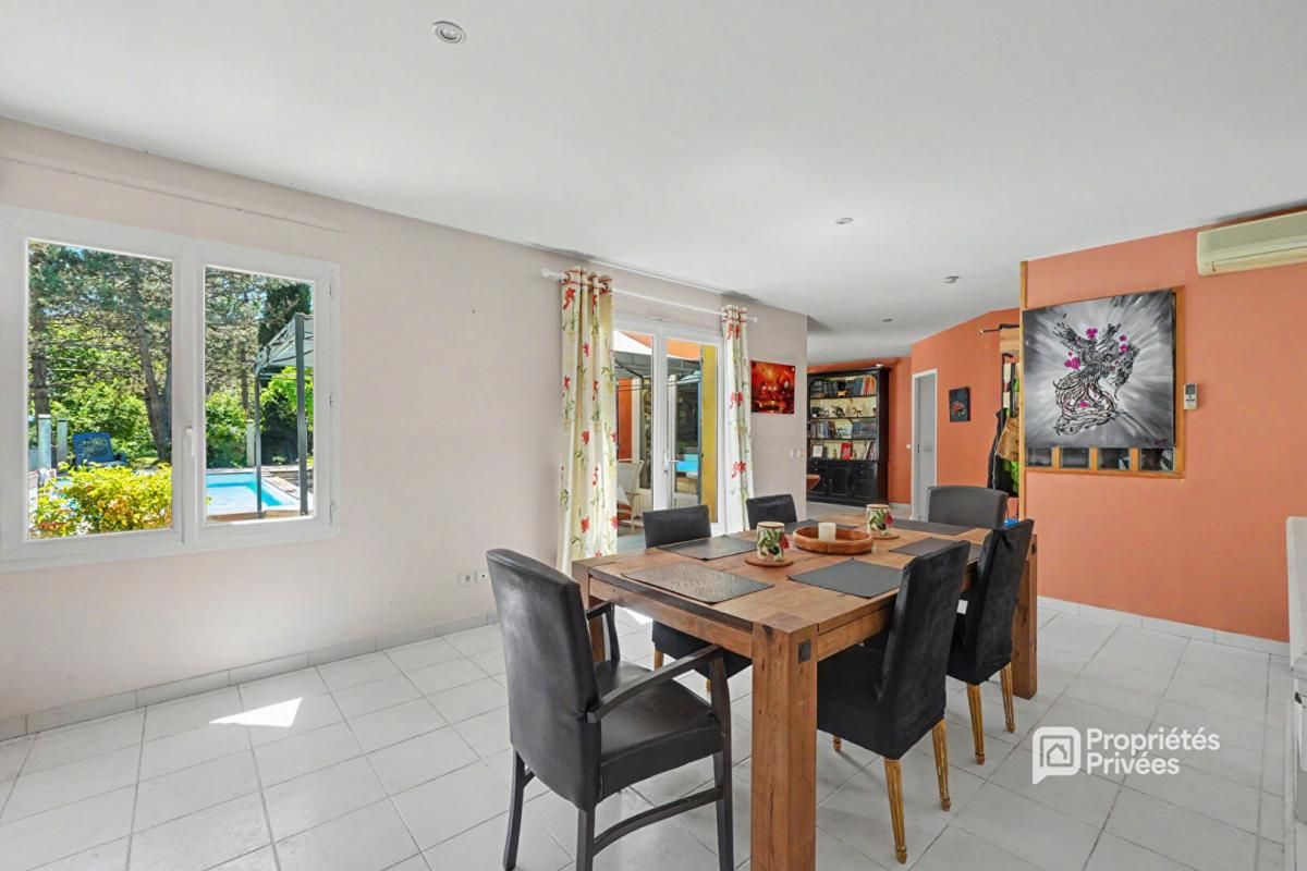 BESSENS Maison Bessens T6 avec piscine sur une parcelle de 5666 m2 4