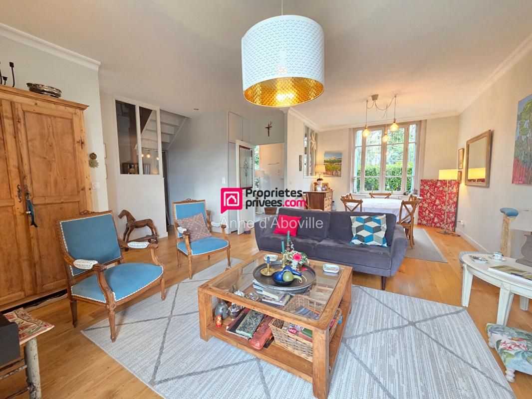 TASSIN-LA-DEMI-LUNE Maison Tassin La Demi Lune 7 pièce(s) 169 m2 1