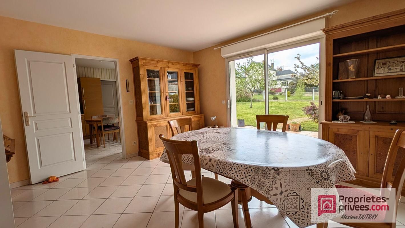 CHATEAU-RENAULT Maison 7 pièces 191m² 4