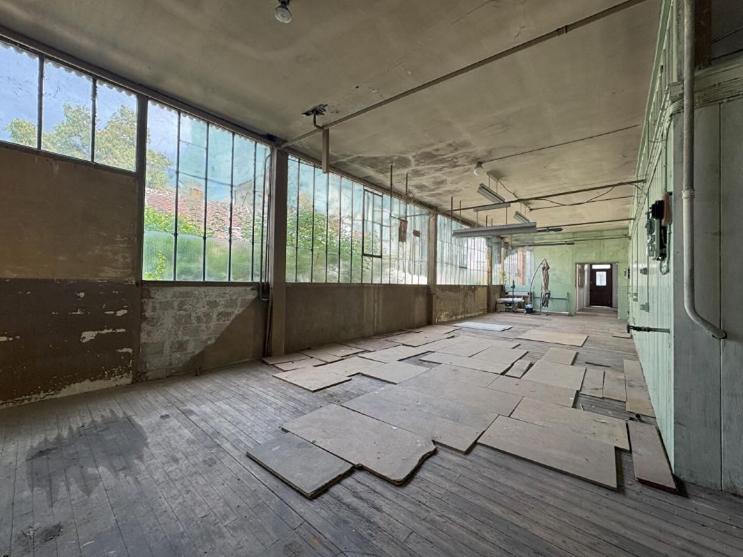 TOURS EXCLUSIVITE A VENDRE TOURS 37000 Maison type Loft Tours 5 pièces 300 m2 COUR / JARDIN 3