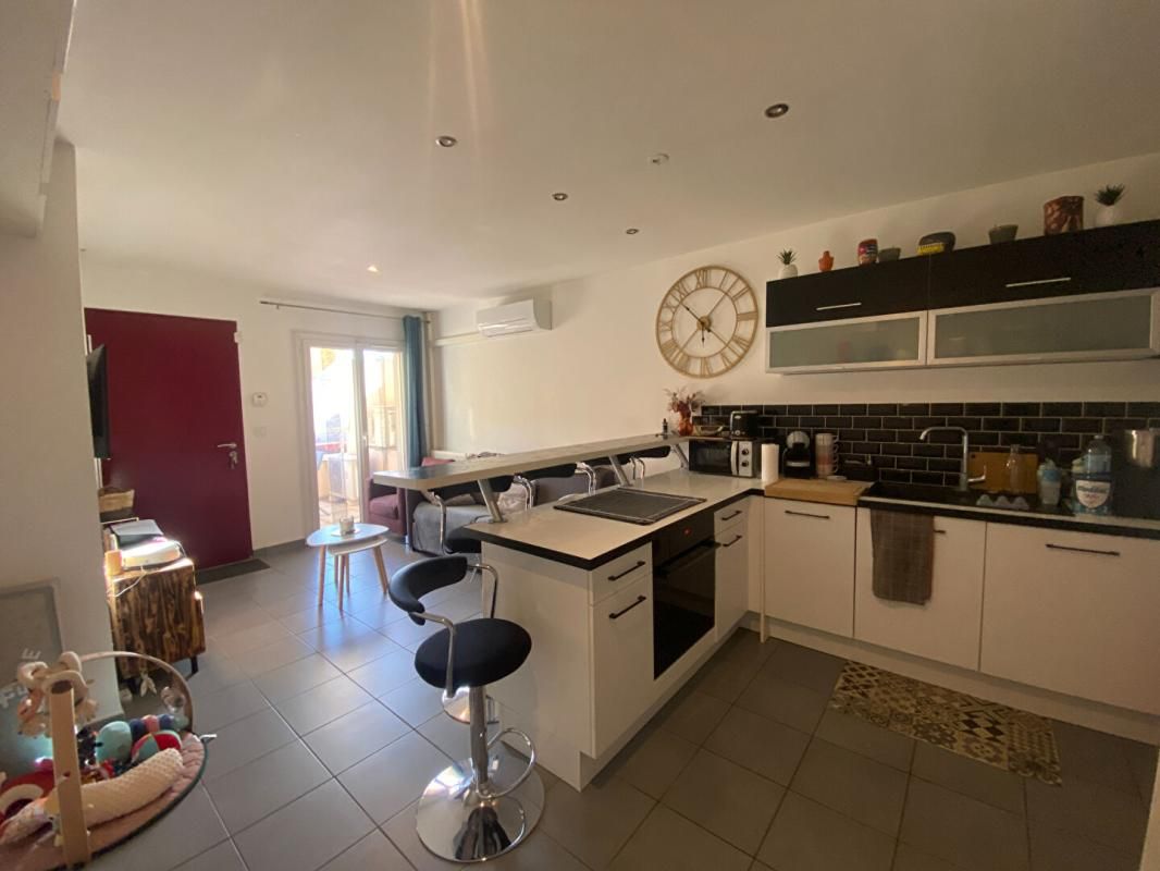 GARDANNE À louer  - T2 lumineux avec terrasse à Gardanne 3