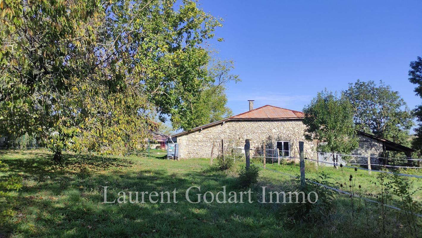 CASTELJALOUX Maison de 230m² avec dépendance sur 5000m² 2
