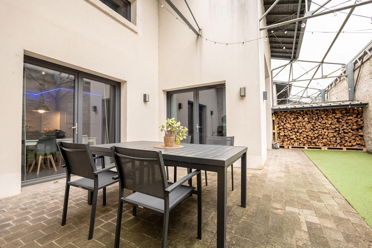MEUNG-SUR-LOIRE LIEUX UNIQUES ® x PROPRIÉTÉS PRIVÉES PROPOSE LOFT DE 126 M² - HYPER-CENTRE MEUNG-SUR-LOIRE 4