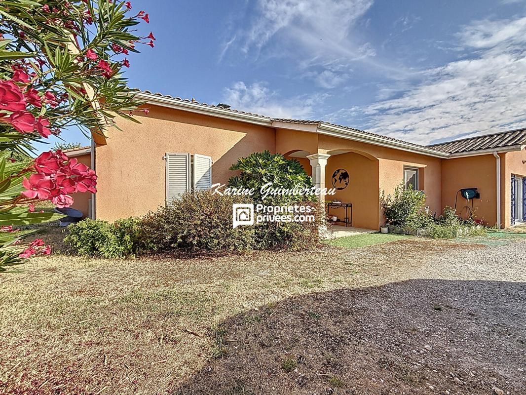 FRONSAC Pavillon de plain-pied avec jardin + garage 1
