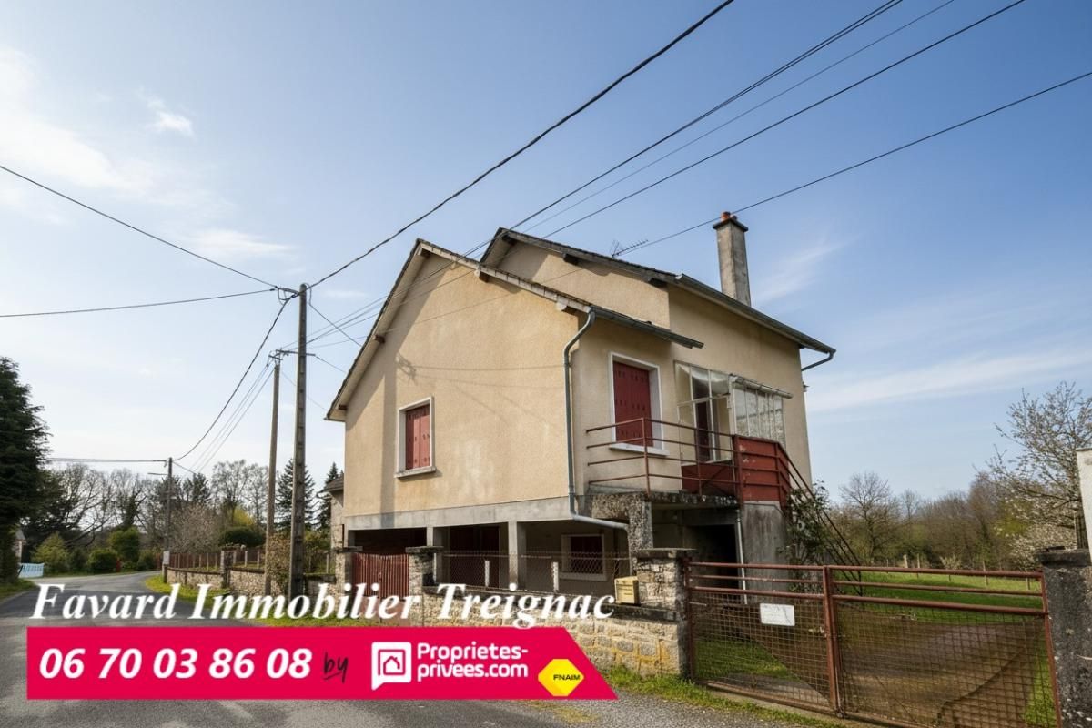 CHAMBERET Maison de village avec grand terrain plat - Beau potentiel - Chamberet 1