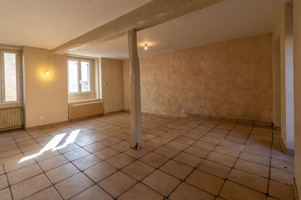 GENOUILLY Maison Genouilly 6 pièce(s) 104 m2 4