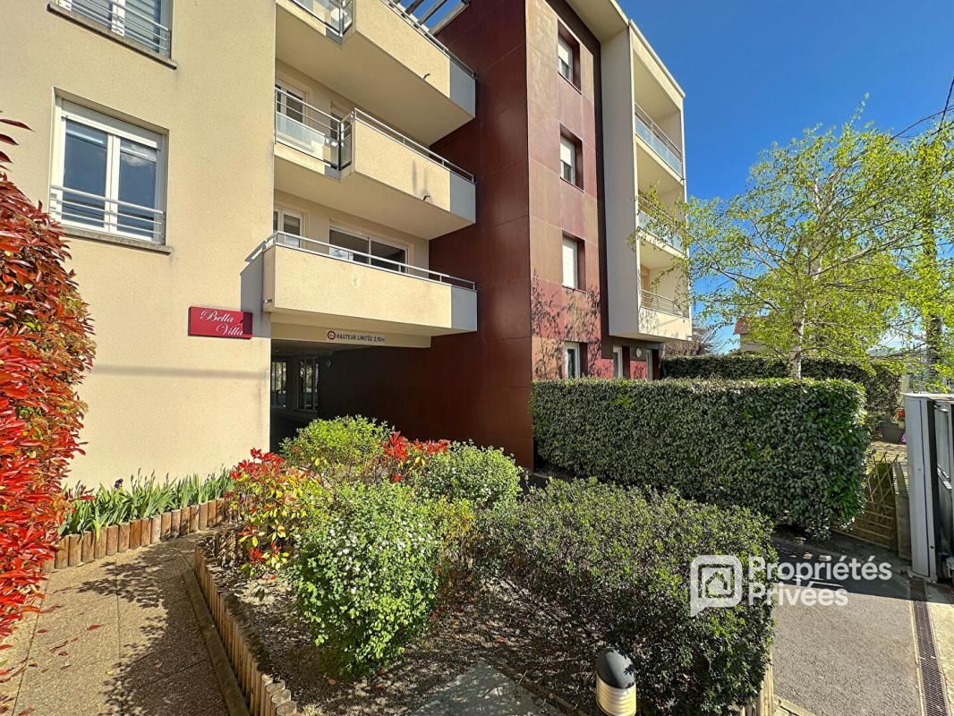 Appartement 2 pièces 46,5m2 avec balcon, garage et parking