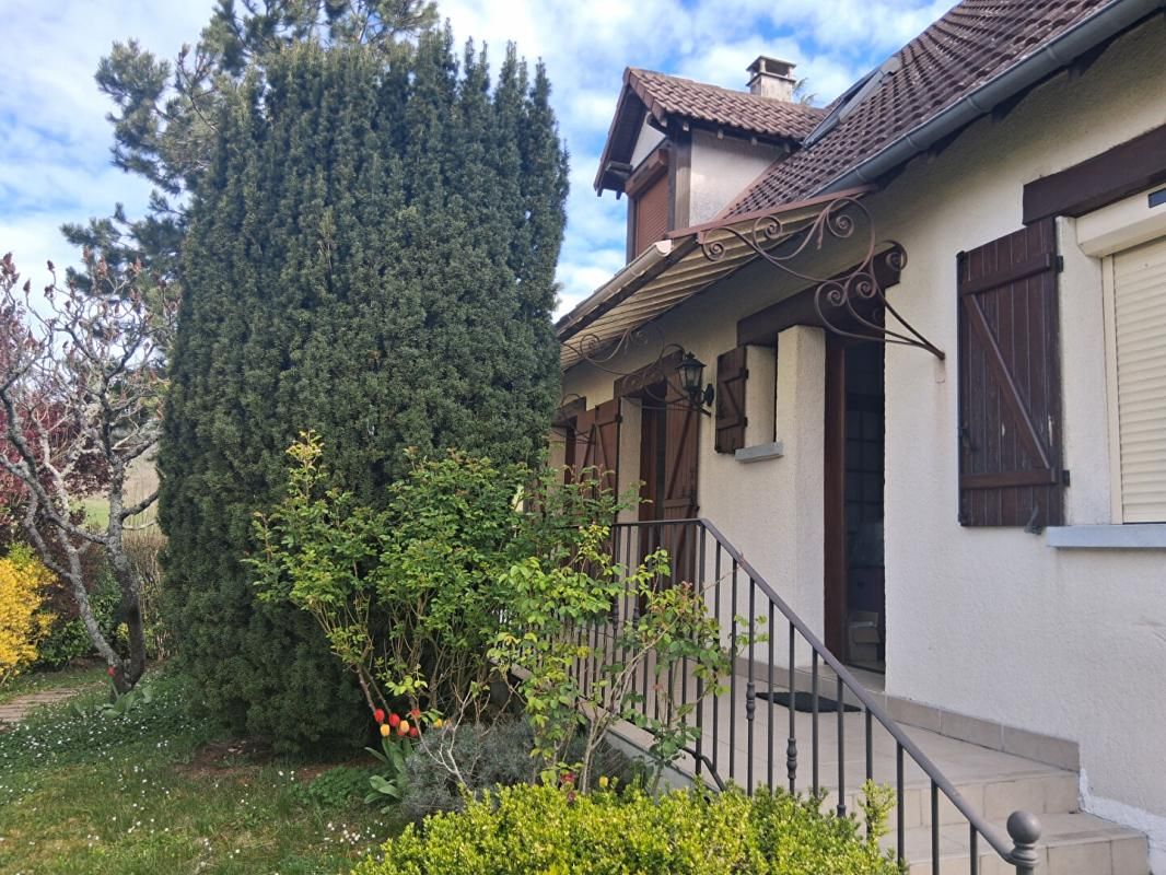 Maison  4 pièce(s) 125 m2