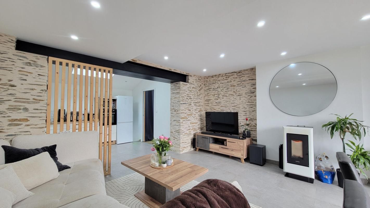 SEGRE Maison Segre En Anjou Bleu 4 pièce(s) 96 m2 1