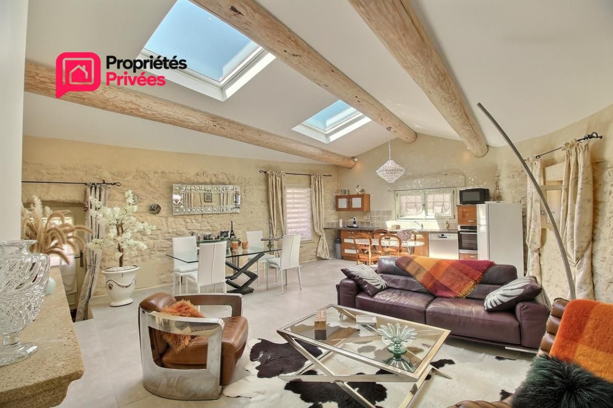 UZES UZES : A 5 km Maison de village 5 pièce(s) 118 m2, Terrasse , entièrement rénovée 3