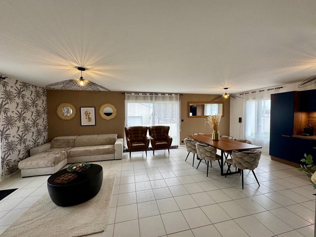 VAUX-SUR-MER Maison Vaux Sur Mer plain pied 100 m2 avec piscine 4