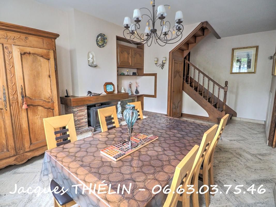 LONGUE-JUMELLES Maison de caractère en hypercentre de Longué-Jumelles ? 198 m² ? 5 chambres ? Terrain clos 3
