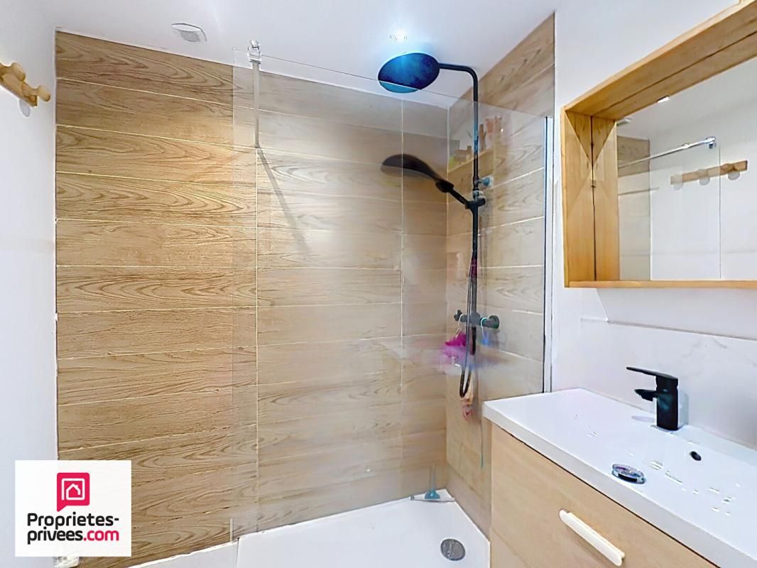 RIANS RIANS Appartement T2 45 m² RDC 3