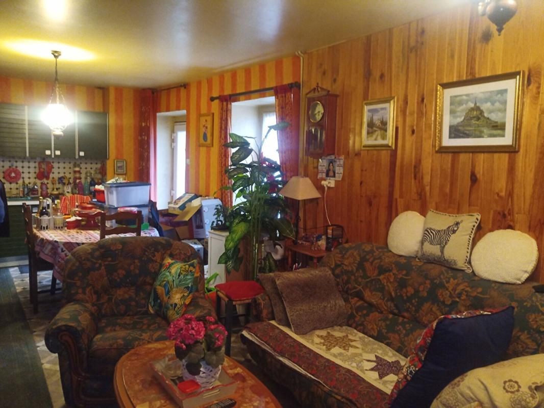 ESPALY-SAINT-MARCEL Espaly-Saint-Marcel(43), maison de village, 60m2 habitables, 2 chambres 1