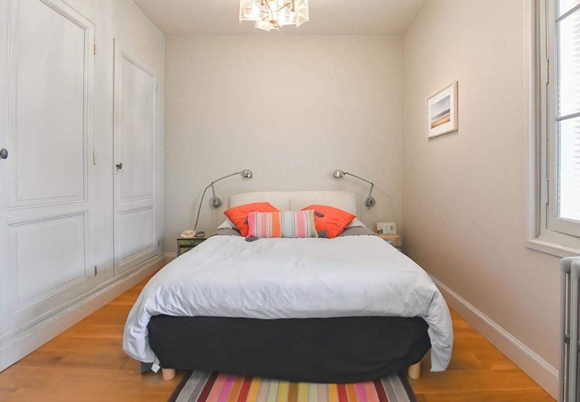 BORDEAUX Belle maison familiale en pierre - 245 m² habitables - Jardin intime - Bordeaux Sacré-Coeur 4