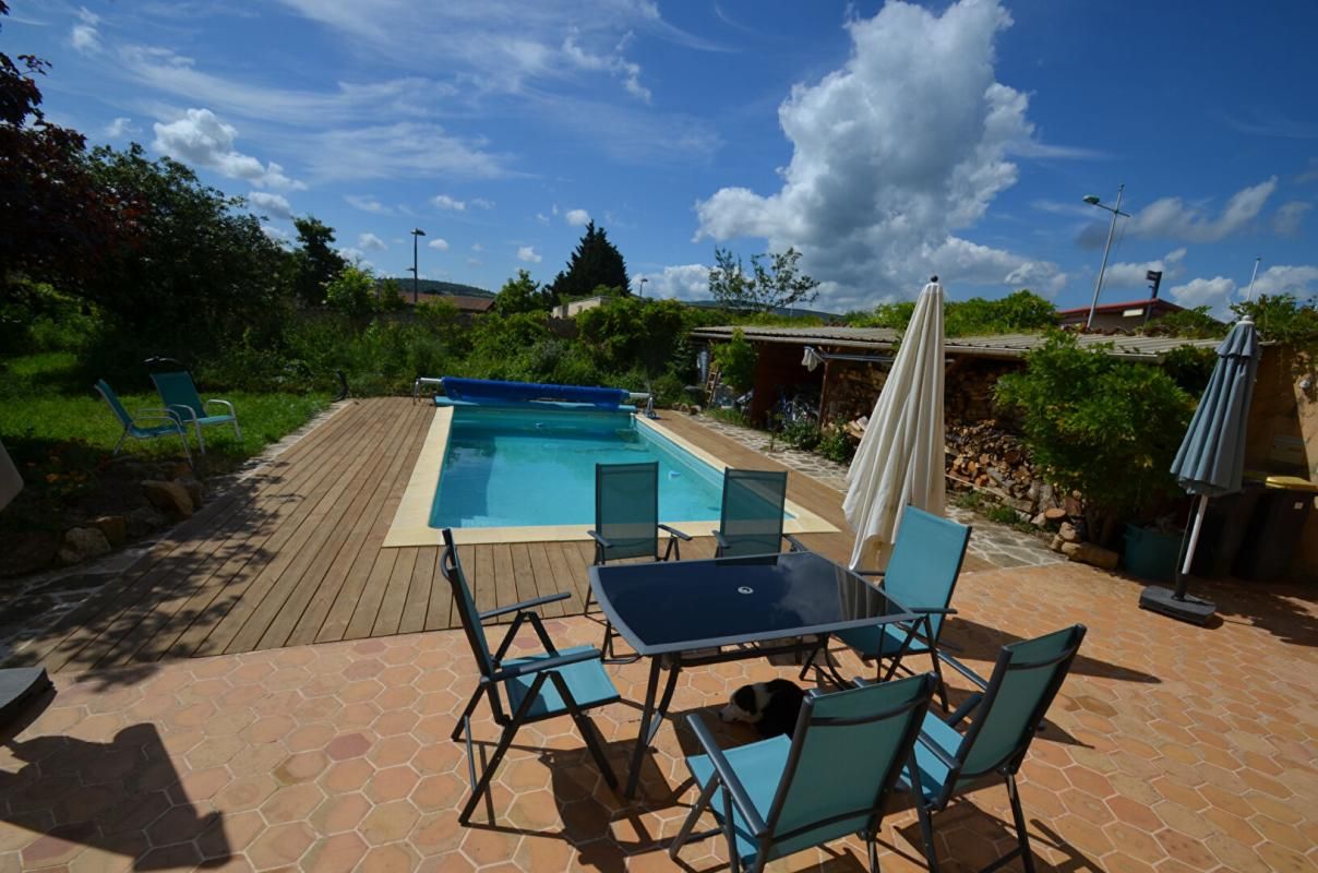 LENTILLY Maison de 220 m2 et dépendance de 180m2 + cave + garage : Ideal Famille nombreuse et : ou activité 1