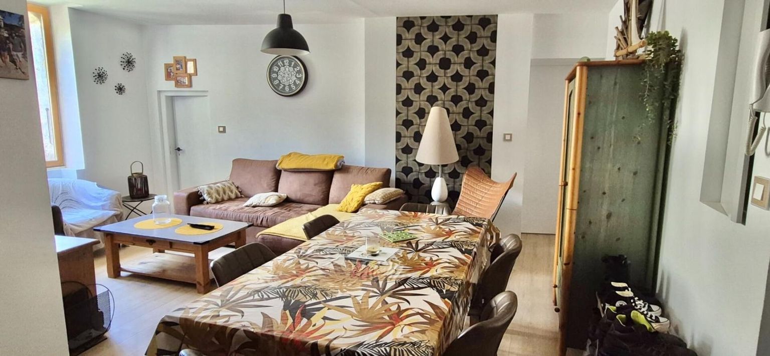 SERVIAN Appartement Servian 3 pièce(s) 60 m2 1