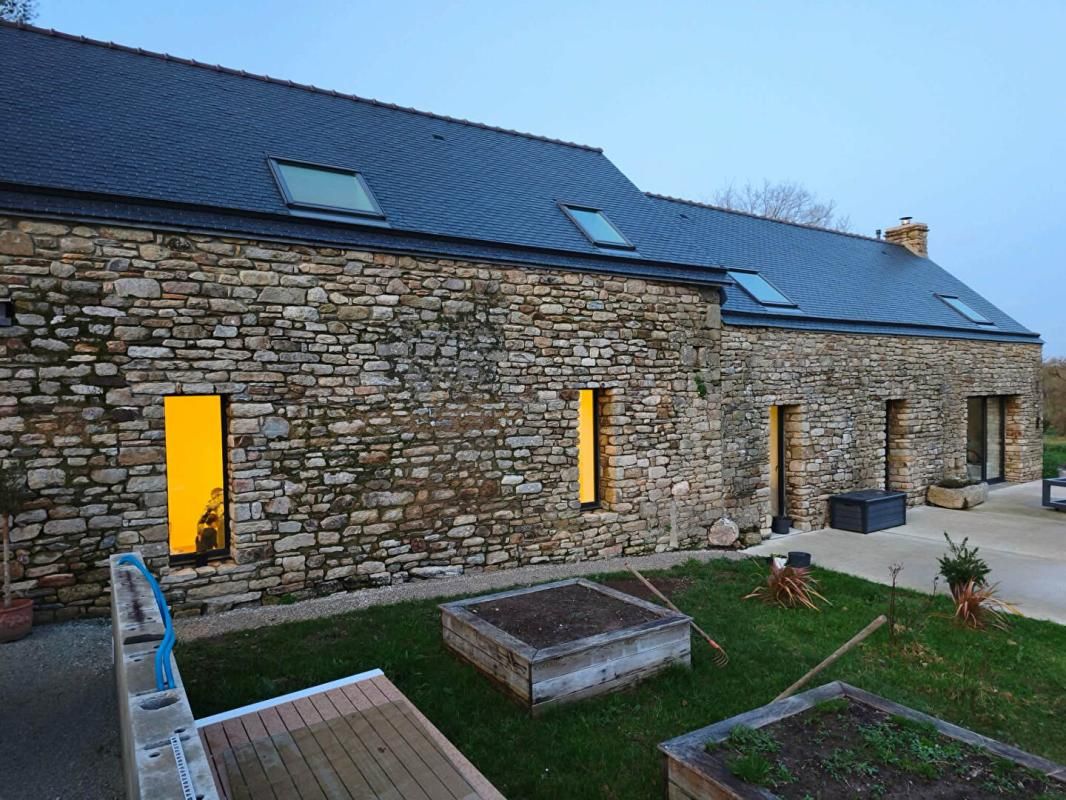 ELVEN Maison Elven 8 pièces  209 m2 en campagne 2