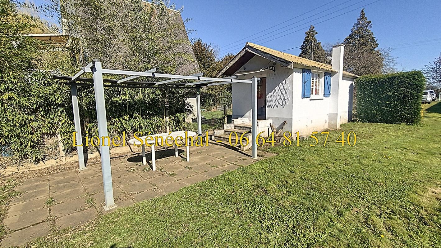 NEUVILLE-SUR-SARTHE Terrain de loisirs de plus de 500 m2 + un chalet de loisirs en dur de 24 m2  avec un accès direct à la rivière 2