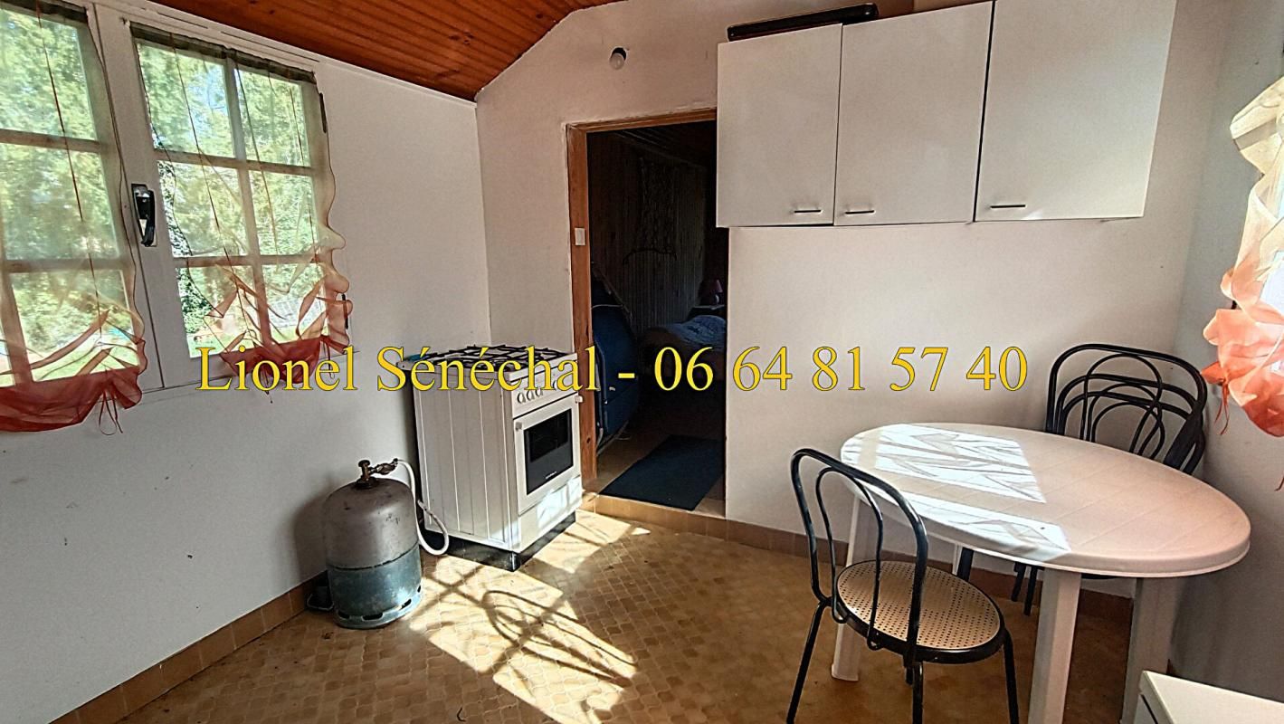 NEUVILLE-SUR-SARTHE Terrain de loisirs de plus de 500 m2 + un chalet de loisirs en dur de 24 m2  avec un accès direct à la rivière 4