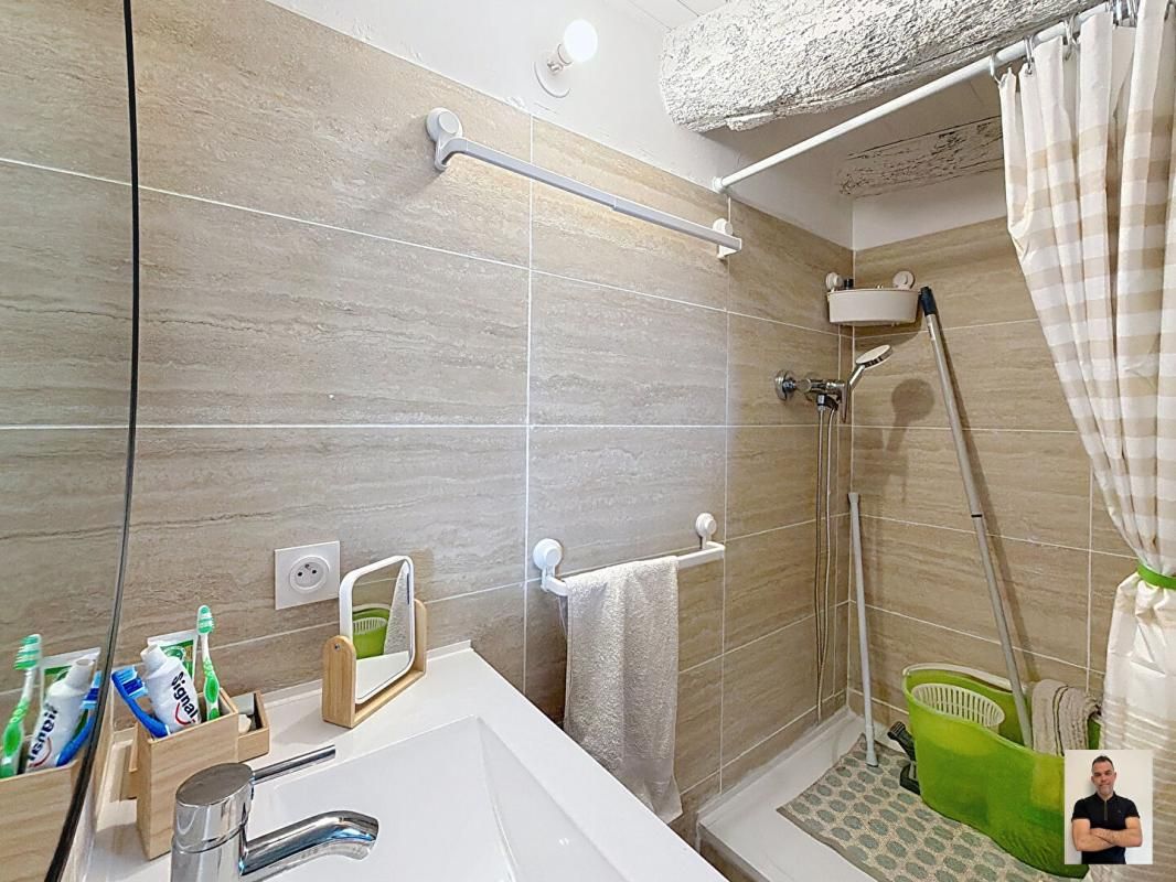 MONTAGNAC-MONTPEZAT Appartement Montagnac Montpezat 2 pièce(s) 34 m2 4