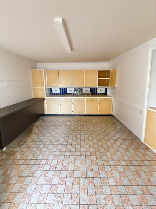 BRIVES Ensemble immobilier avec fort potentiel à Brives, Idéal investisseur ! 3