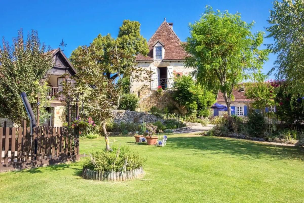 CAVAGNAC PROPRIÉTÉ  TOURISTIQUE DE CHARME -12 PIÈCES - PISCINE -TERRAIN DE 3245 m² -IDÉALE PROJET TOURISTIQUE OU RÉSIDENTIEL 3