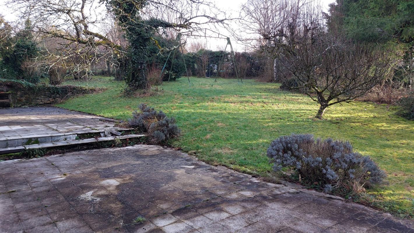 POLAINCOURT-ET-CLAIREFONTAINE Maison Polaincourt Et Clairefont 10 pièce(s) 331 m2 jardin, piscine 4