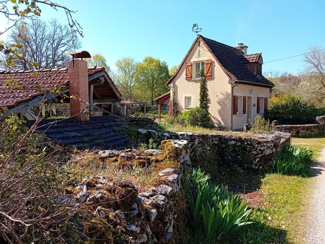 Maison  3 pièce 60 m2 et dépendances