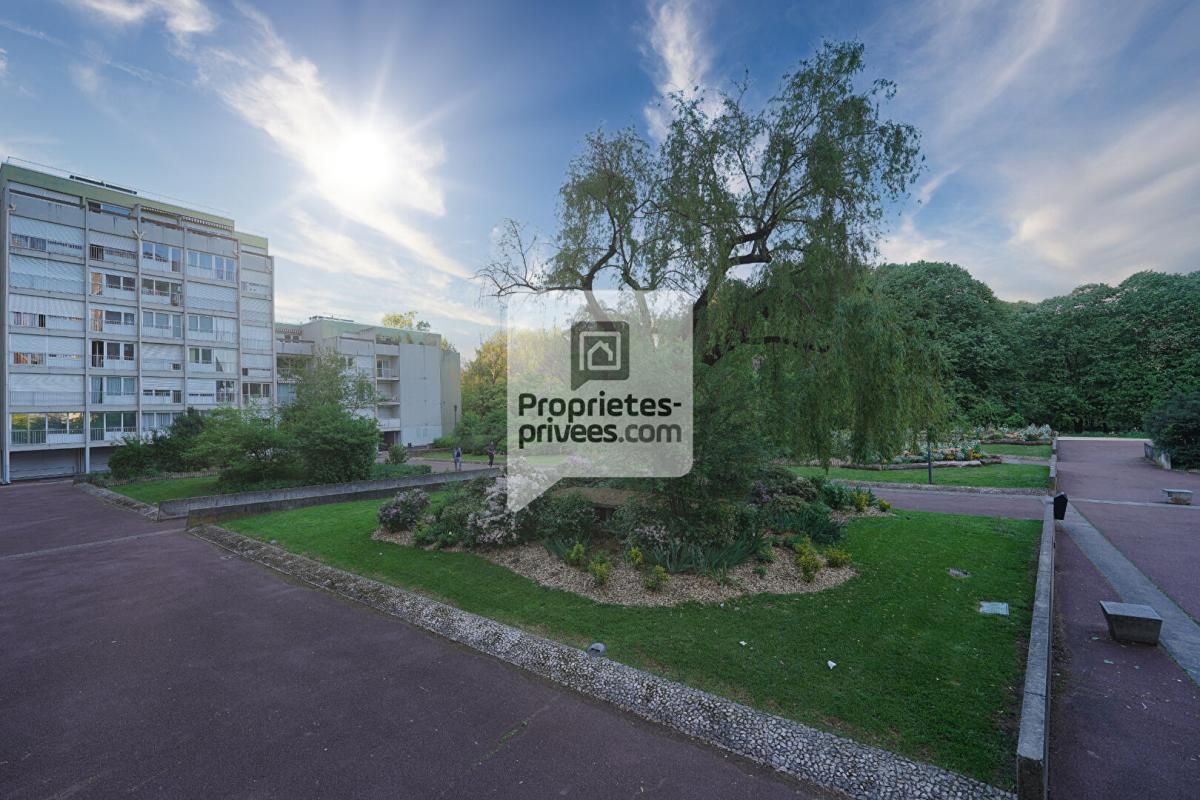 GRENOBLE GRENOBLE LA BRUYERE Grand T5 de 98m2 + Garage & Cave 1