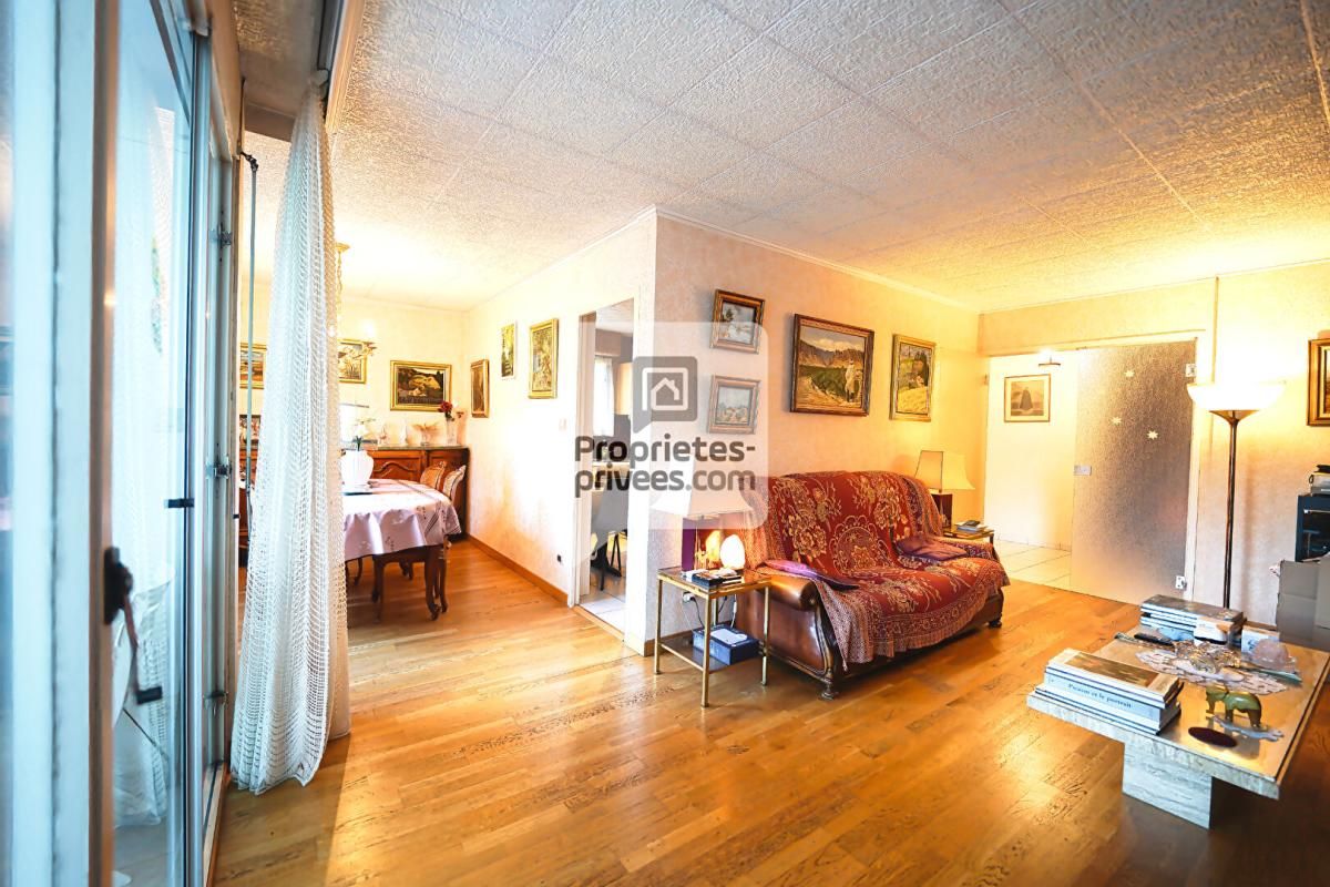 GRENOBLE GRENOBLE LA BRUYERE Grand T5 de 98m2 + Garage & Cave 4