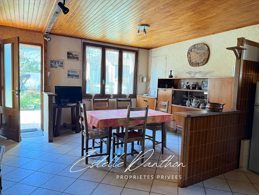 BREZINS Maison Brézins 4 chambres 145 m2 avec terrain de 1800m2 4