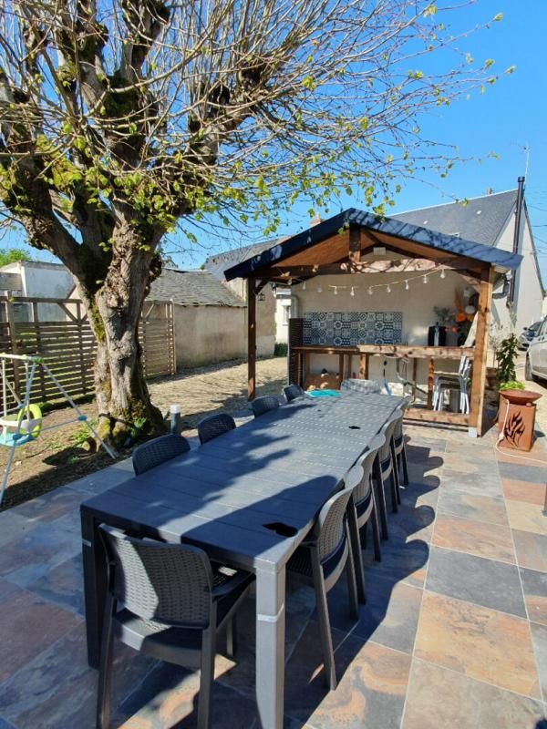 CHATEAUROUX Maison d'habitation 120 m2 + 4 chambres + dépendances + jardin 2