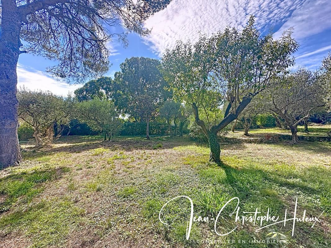 NIMES NIMES 30000 Terrain à Bâtir  viabilisé de 700 m2 2