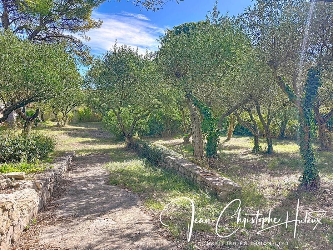 NIMES NIMES 30000 Terrain à Bâtir  viabilisé de 700 m2 3