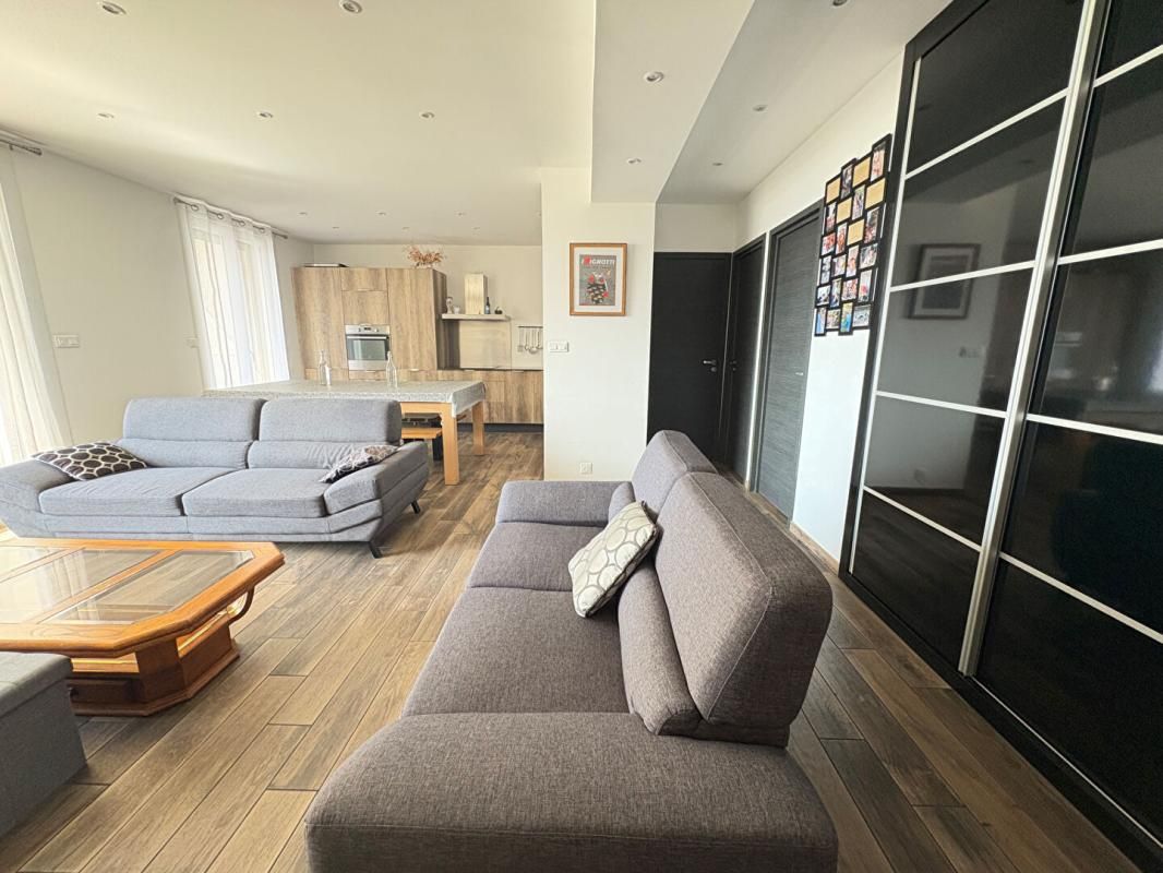 AJACCIO RAVISSANT T3 VUE MER 4