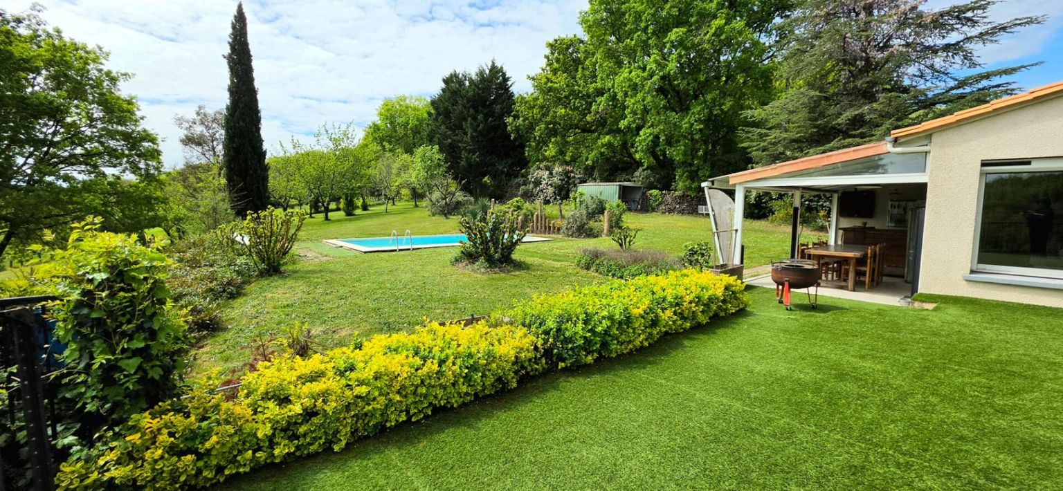 RIBERAC Maison avec sous sol parc et piscine 2