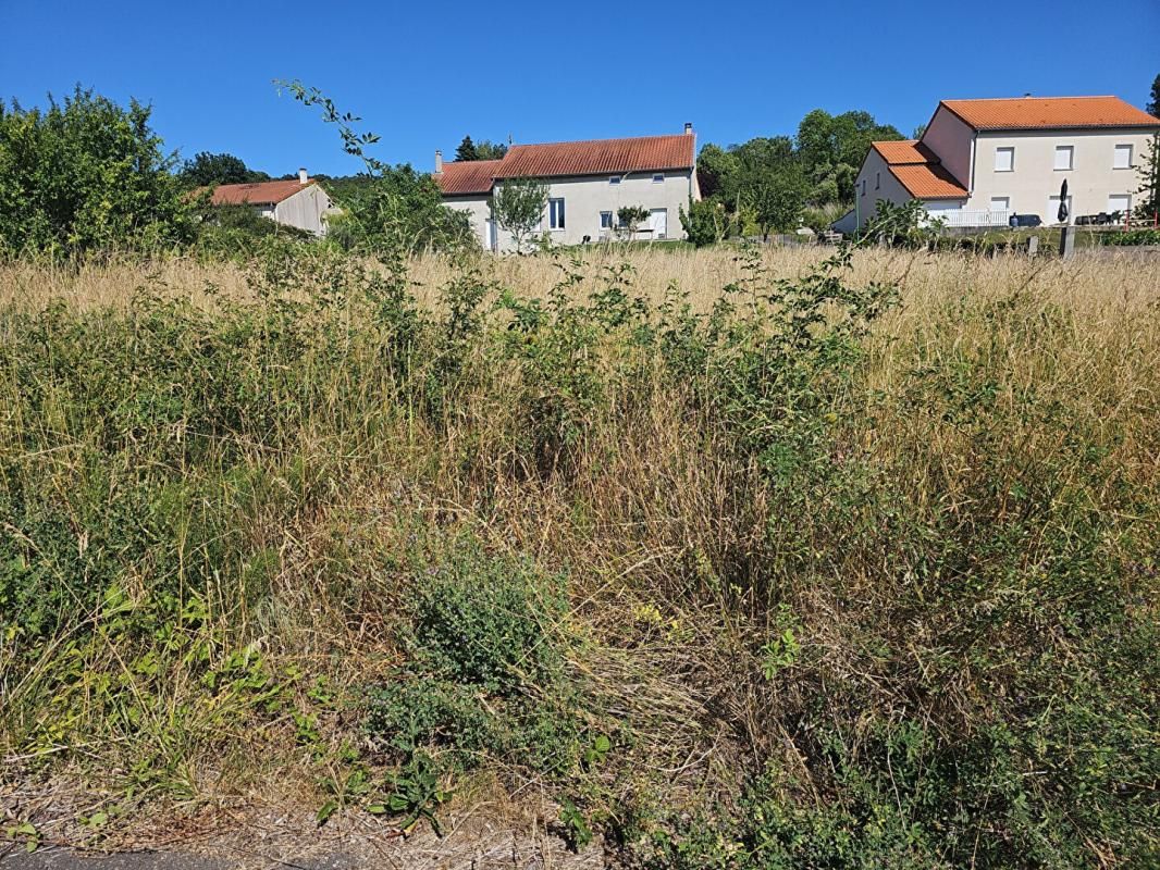 ARRY Terrain constructible viabilisé  de 7 ares 28  situé à Arry 57 680 2