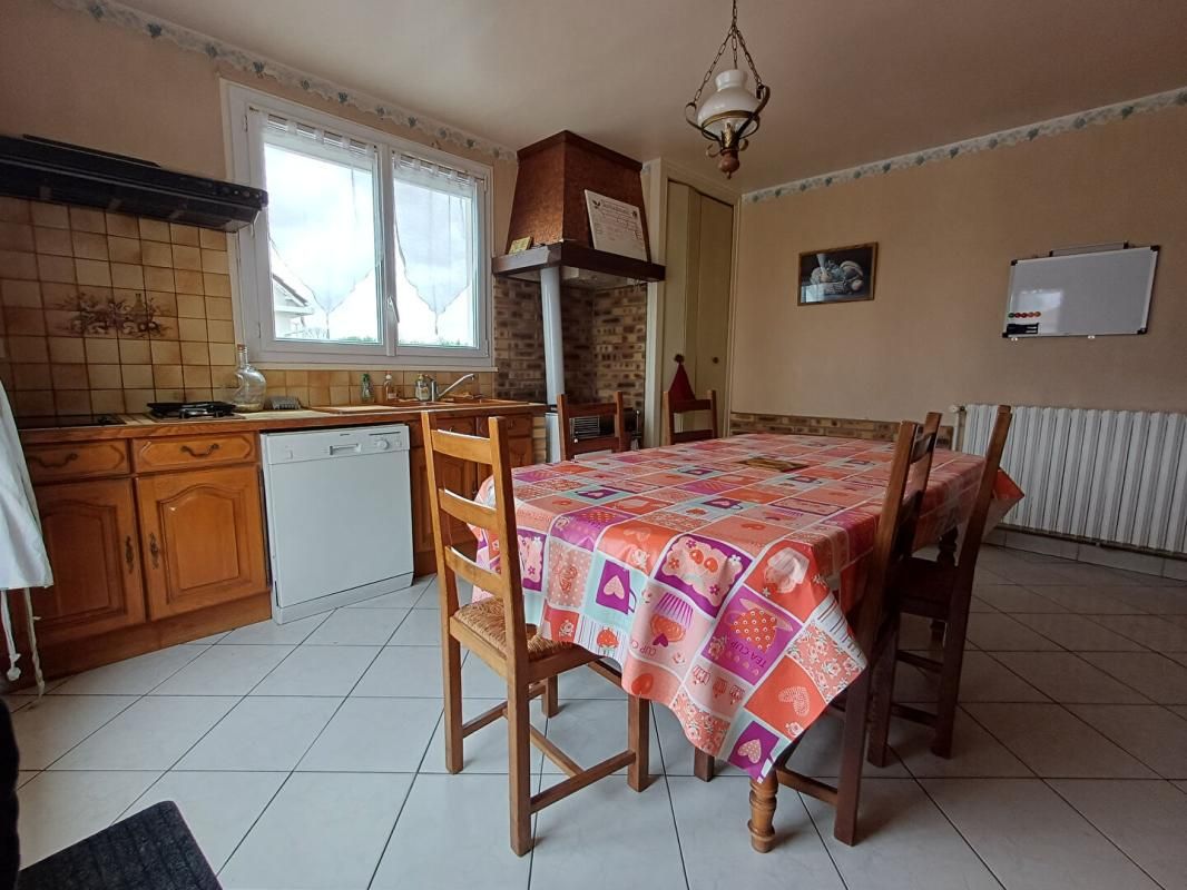 CHEPY Maison familiale 150 m² - 5 chambres à 5 mn de Chalons en Champagne 4