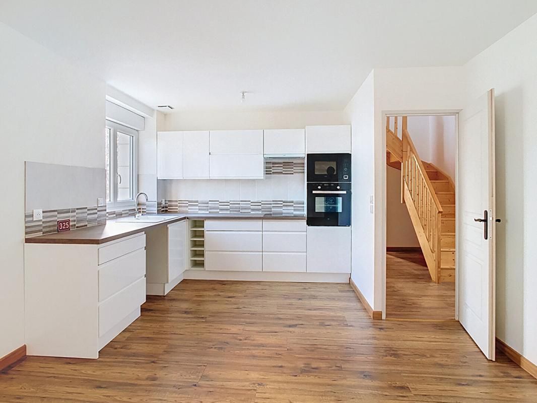 LE BUISSON-DE-CADOUIN Maison récemment rénovée avec 3 chambres 4