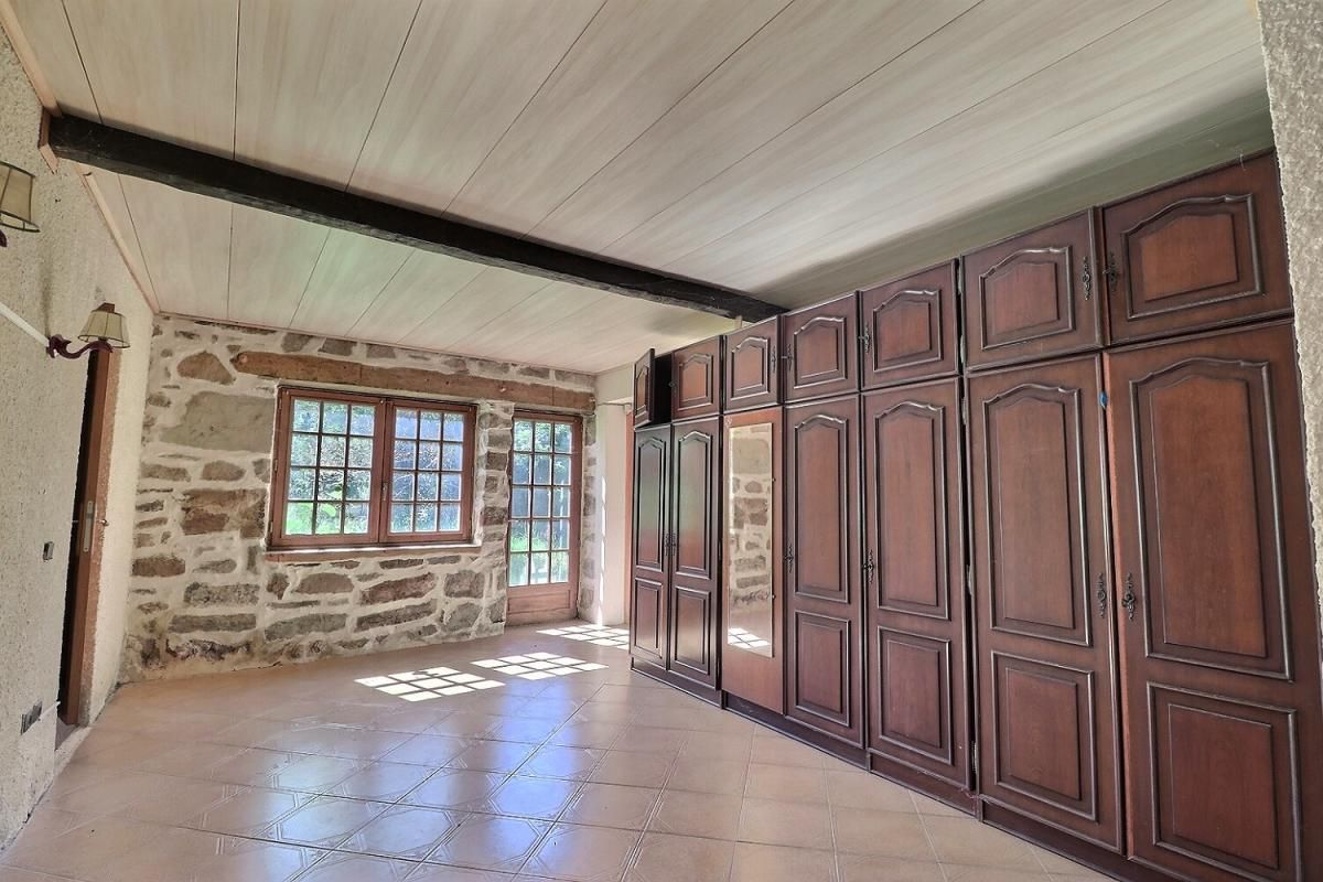 LA CHAPELLE-DU-MONT-DE-FRANCE Ancien corps de ferme 3