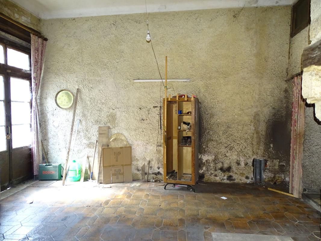 MONTIGNAC Local commercial Montignac Lascaux 2 pièce(s) 40 m2 3