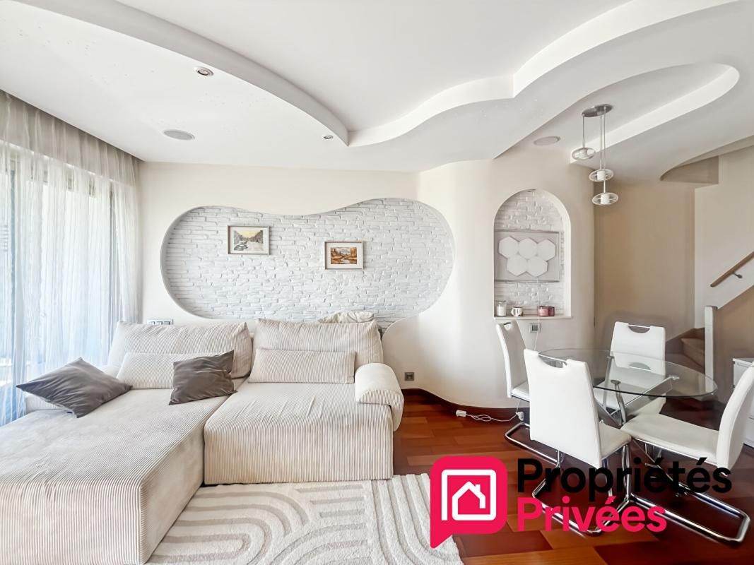 Duplex meublé T3 esprit Yachting - 2 terrasses - Marina Baie des Anges