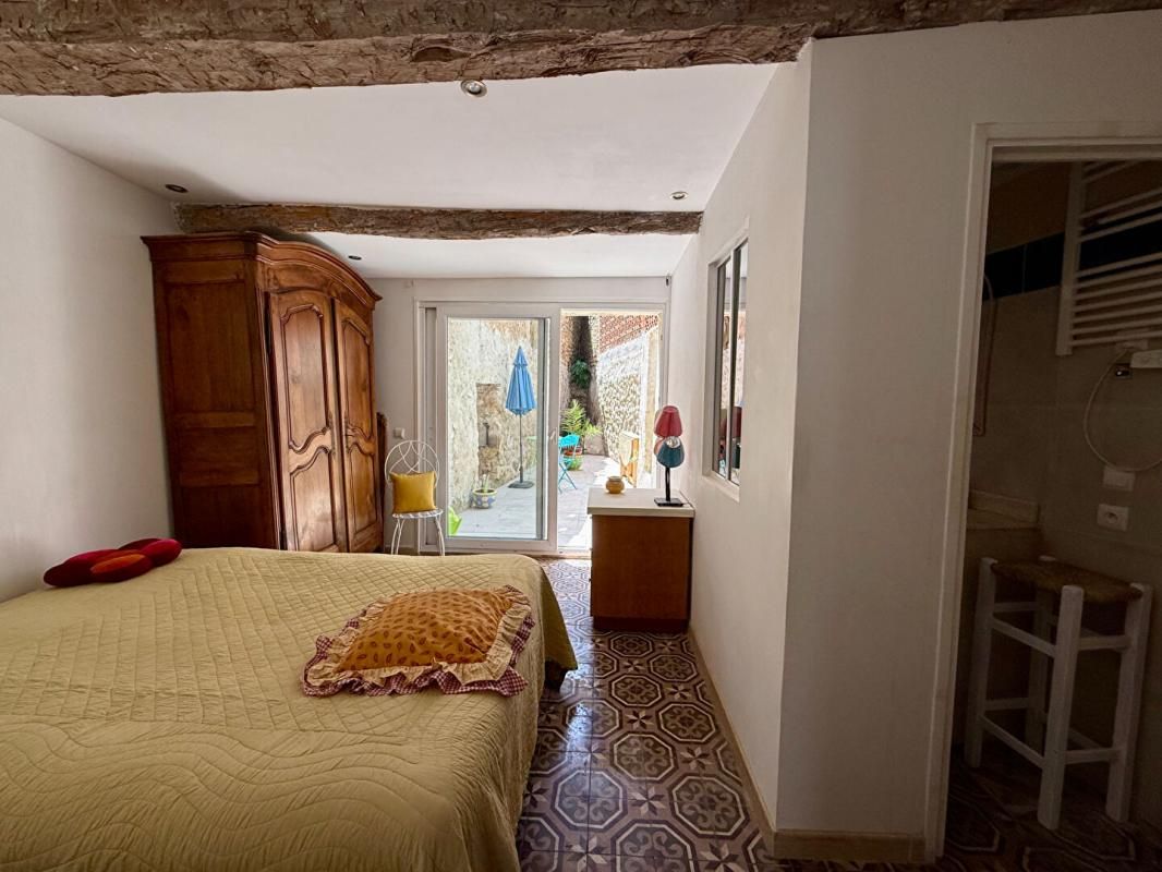 PUISSERGUIER Maison avec appartement, garage et cour à Puisserguier 3