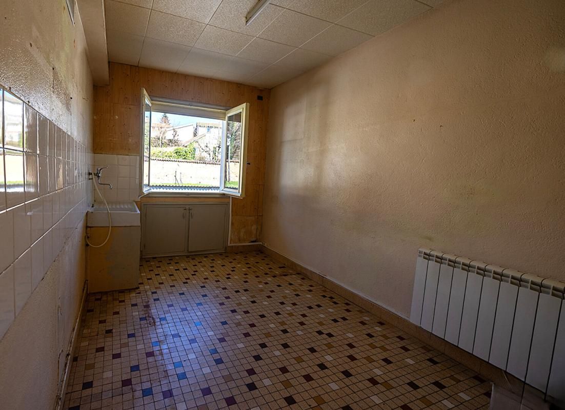 PANISSIERES Appartement T4 avec vue et extérieur commun de 194 m² 4