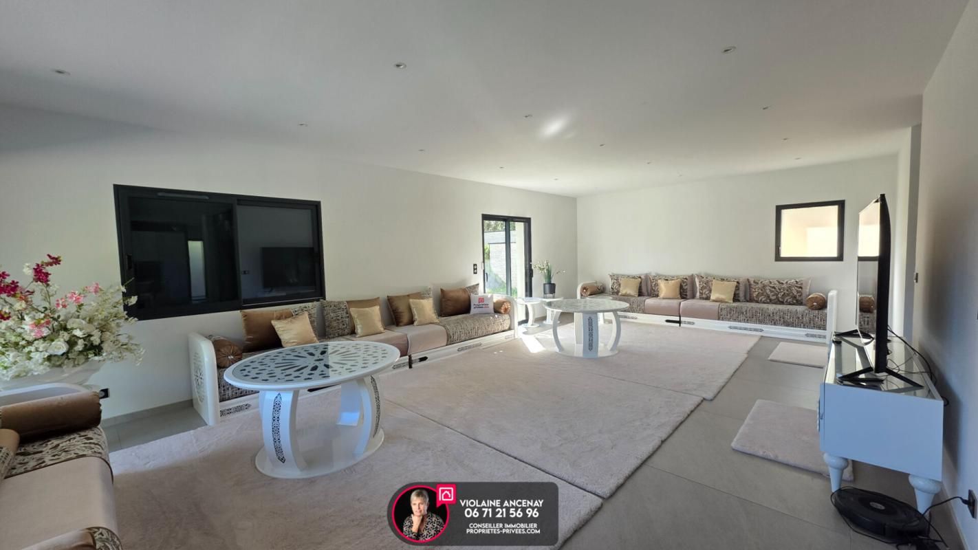 CHAMBERY Villa contemporaine avec vue, à deux pas du centre de Chambéry 2